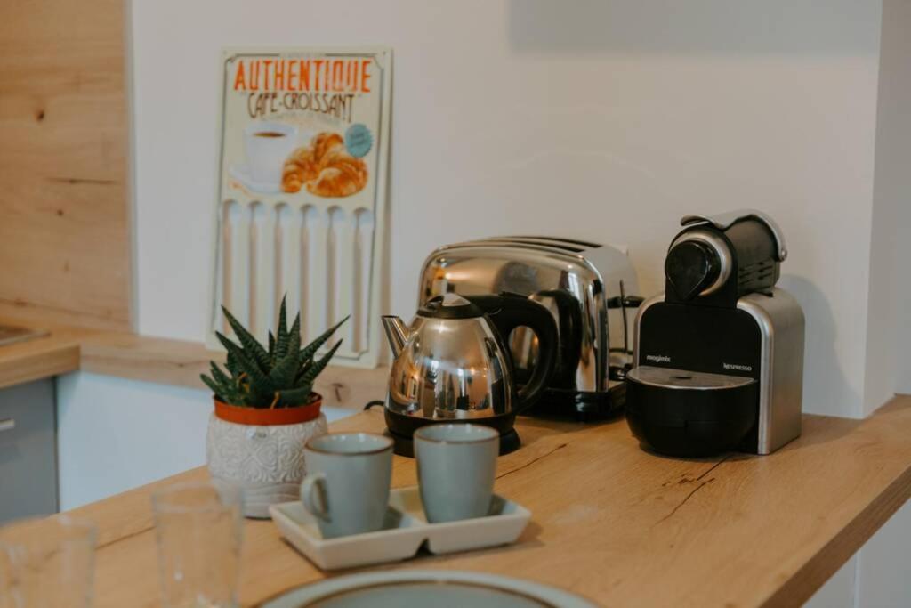 Les Berges Du Roubion Studio Cosy Et Moderne 몽뗄리마 외부 사진